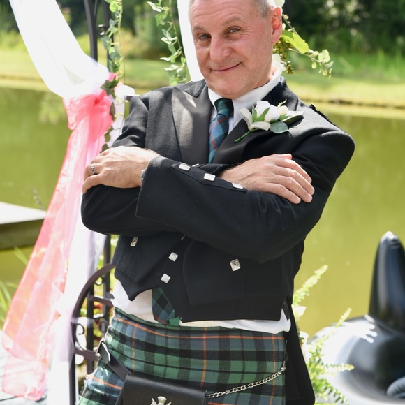 Meet your Posher, Jeremy - Picture 3 of 5